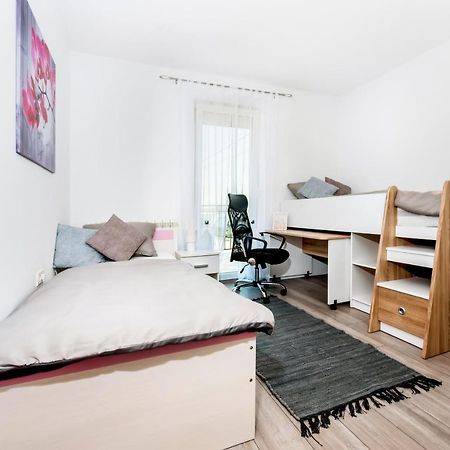 Lea'S Apartment 로비니 외부 사진