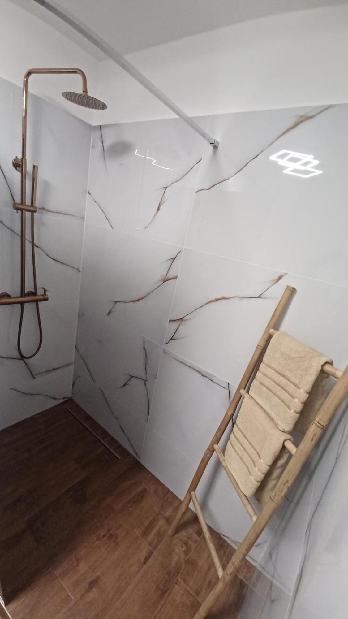Lea'S Apartment 로비니 외부 사진